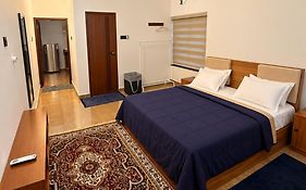 The Golden, Apartrooms